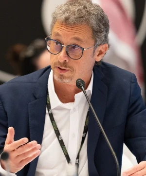 Staff Planetary School - Sebastian Rubens y Rojo